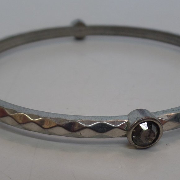 Graziano (Stamped) Silvertone Bangle Bracelet 7" Wrist or Smaller 4 Stations - Picture 6 of 10